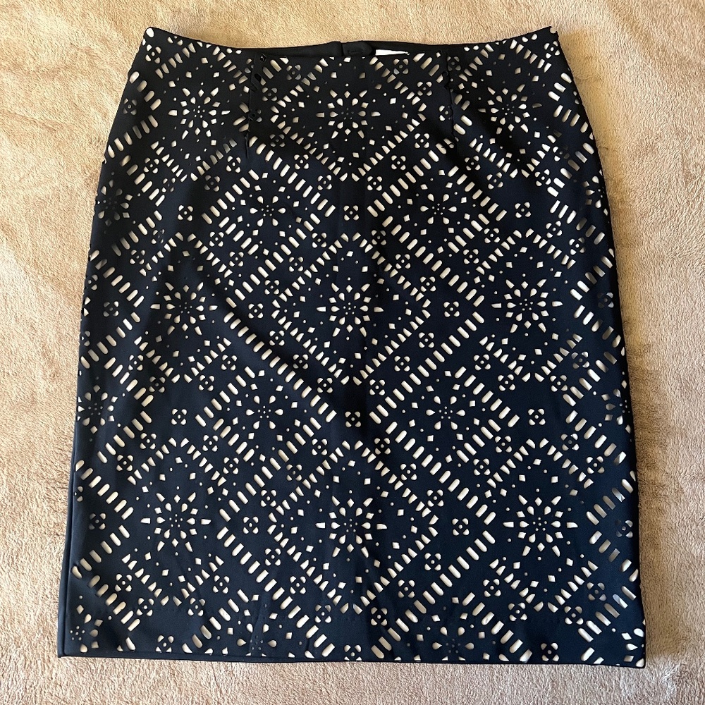 NWOT Chico's Cutwork Pencil Skirt